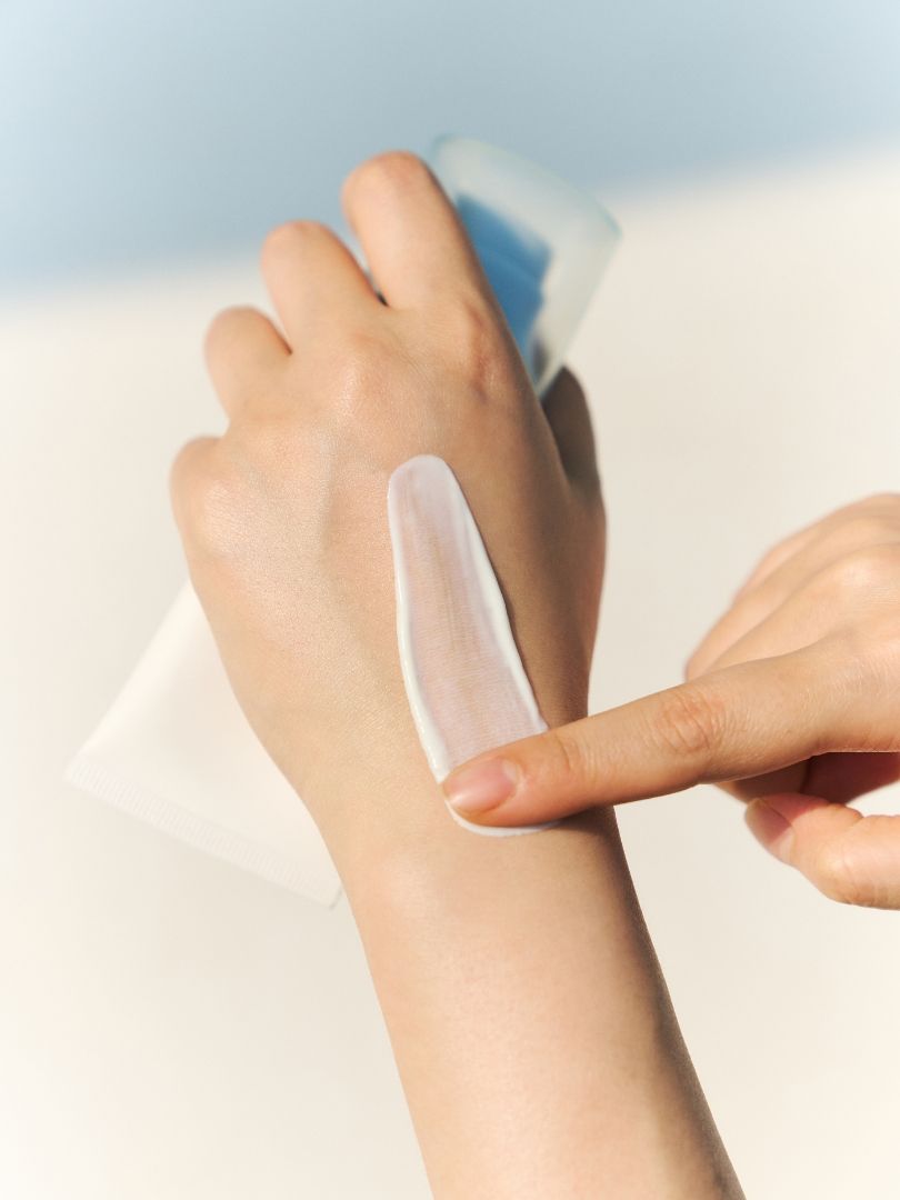 Madagascar Centella Hyalu-Cica Water-Fit Sun Serum SPF50+/PA++++ - Αντηλιακό με υαλουρονικό και σεντέλα