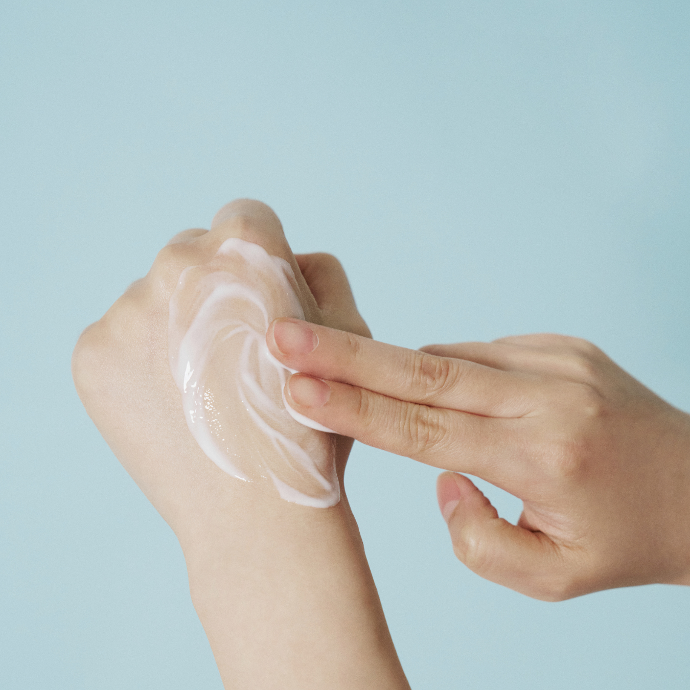 Madagascar Centella Hyalu-Cica Gentle Cleansing Milk