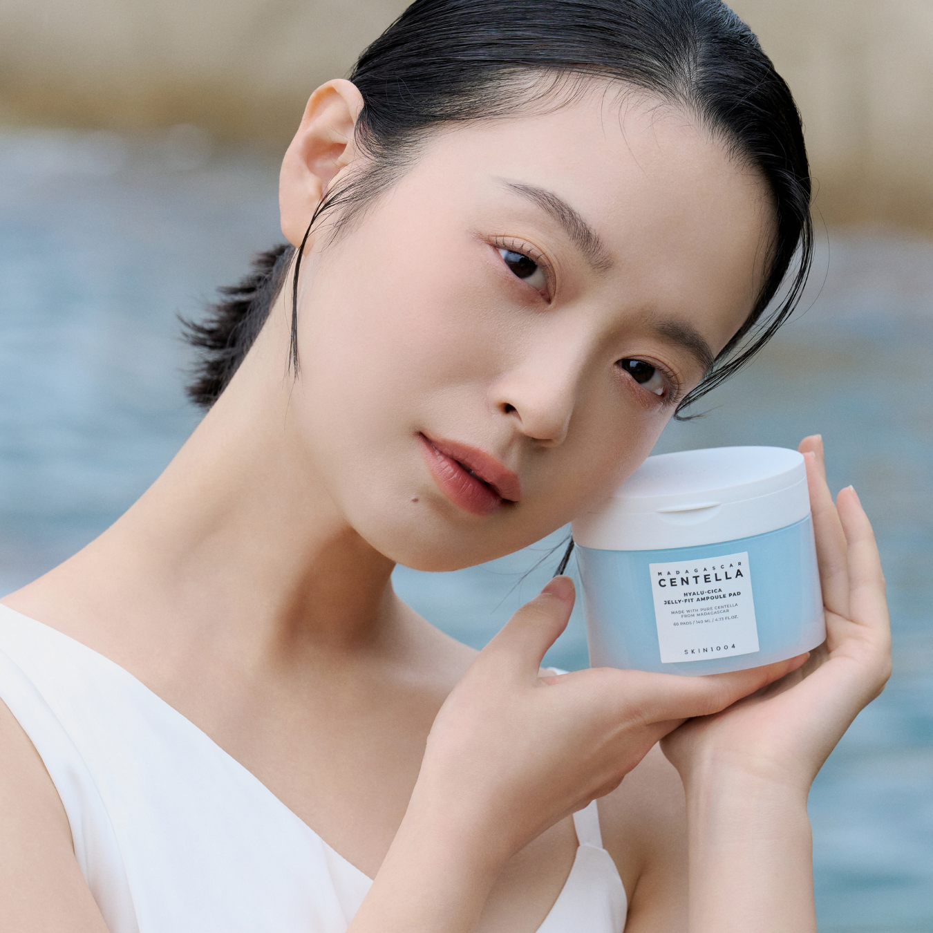 Madagascar Centella Hyalu-Cica Jelly-Fit Ampoule Pad