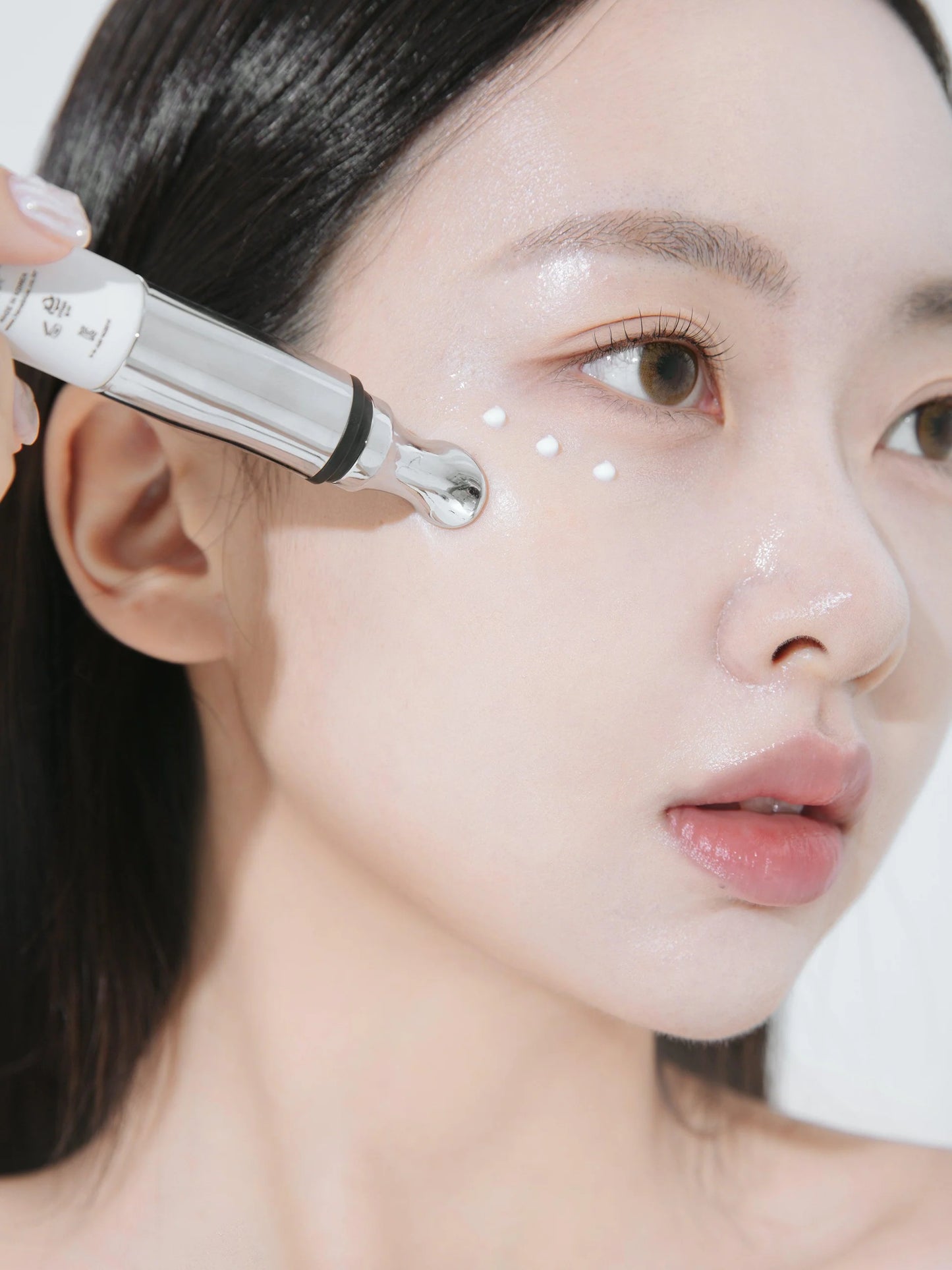 Black Yuja Bean Lifting Auto Eye Cream - Συσφικτική Κρέμα Ματιών με Συσκευή Μικροδονήσεων